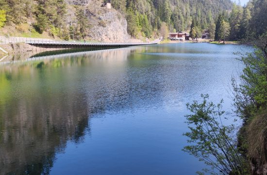 Fondo hiking with lake lago smeraldo April 2024