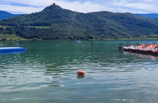 Fahrt zum Kalterer See mit anschließenden Besuch beim Weinbauern in Grumo: Mai 2025